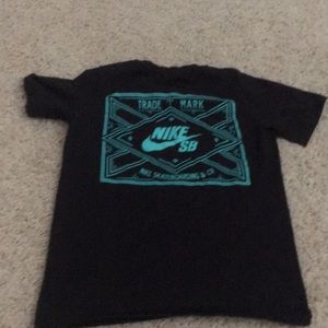 Nike Sb shirt youth small